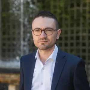 Portrait de Valentin Pierre, auteur du blog Logistique Formation